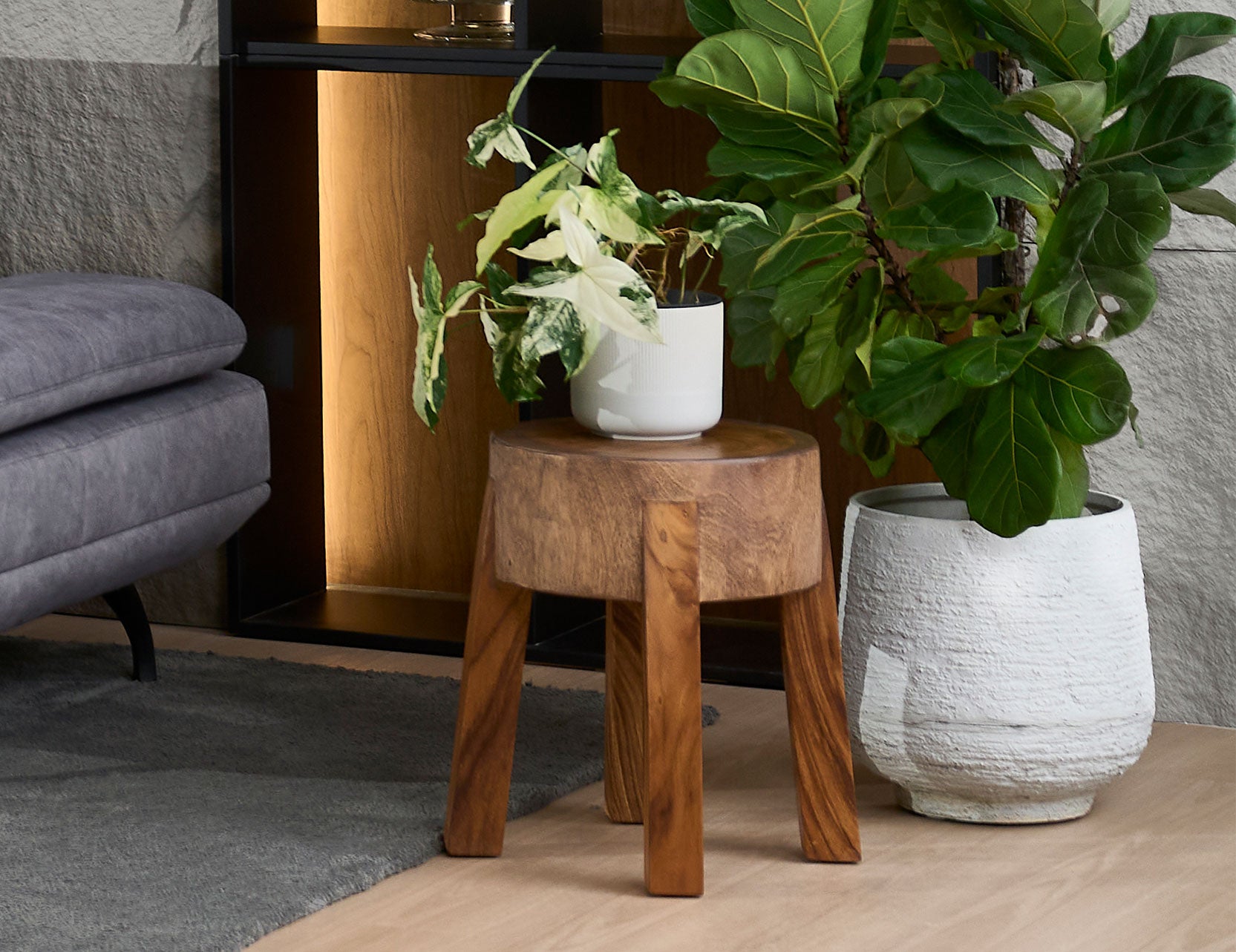 Carne coffee table with a sculptural modern form