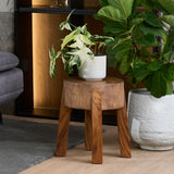 Carne coffee table with a sculptural modern form