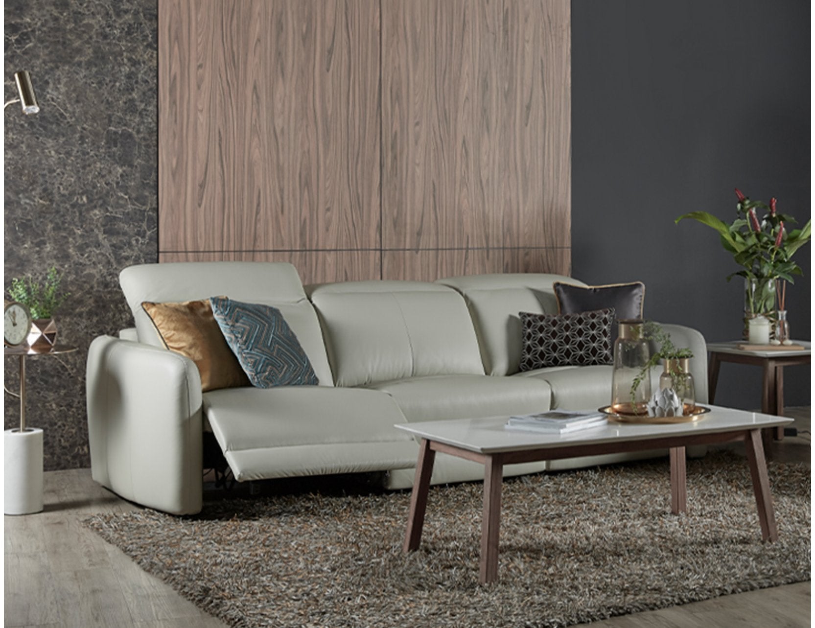 Penna leather sofa with a sleek modern silhouette